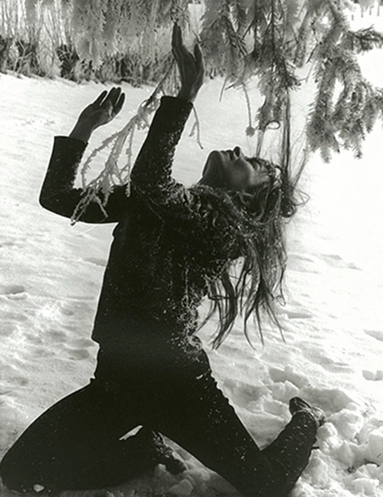 Andrea Maria Maeder beim Tanzen